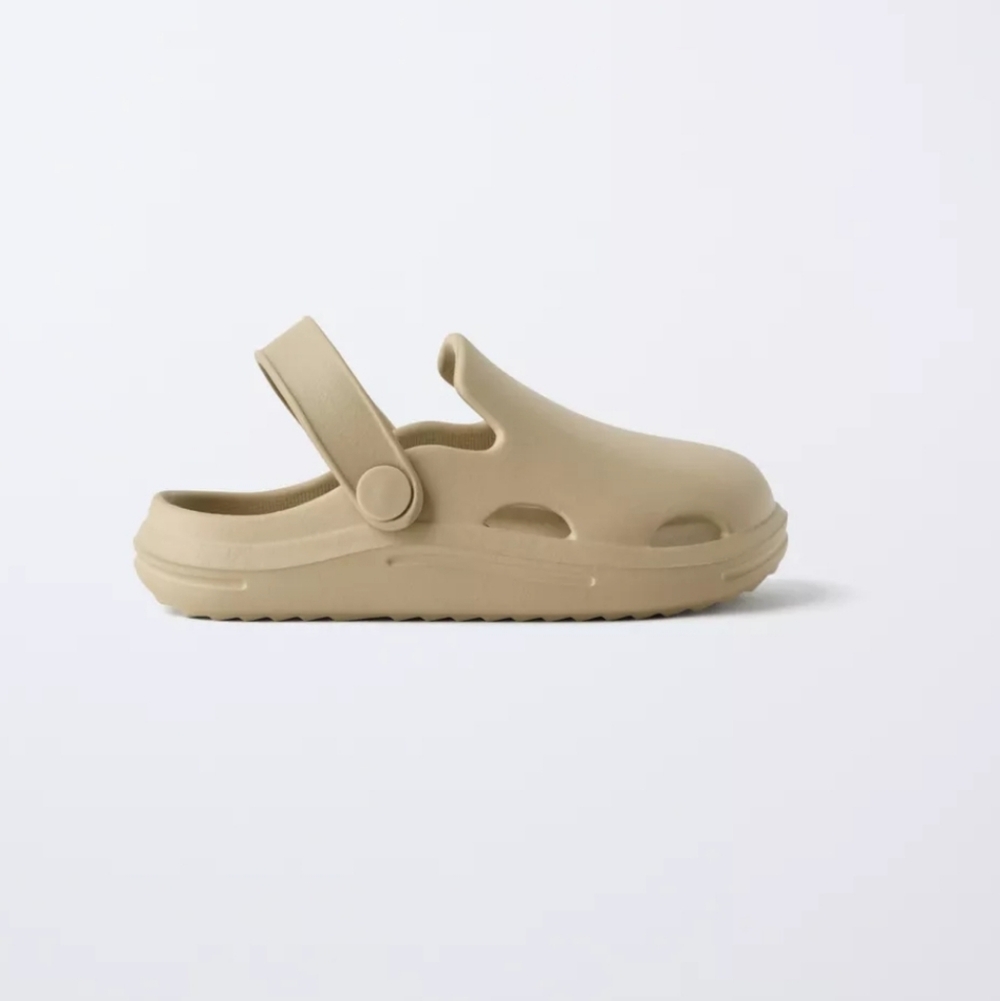 ZARA RUBBER POOL CLOGS. RUBBER SOLES- SANDY BROWN